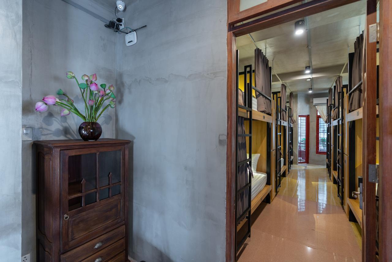 9 Hostel And Bar Ho Chi Minh City Exterior photo